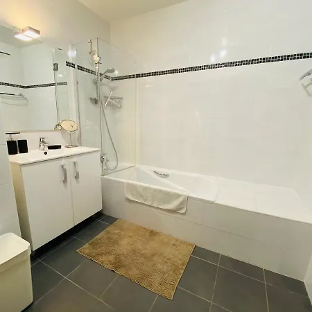 Luxury Flat Panoramic View - Swimming Pool - Parking - Terrace Apartment